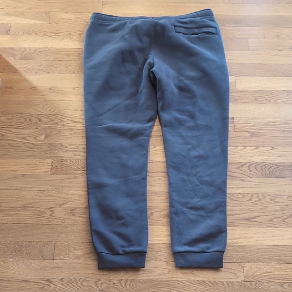 Nike Gray Joggers with White Swoosh and Chicago Bear Emblem great condition! - Picture 2 of 2